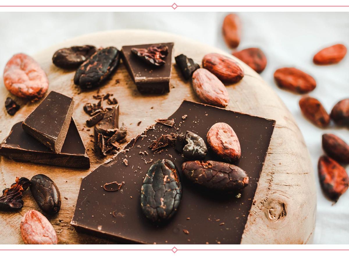 dark chocolate pieces and cocoa beans