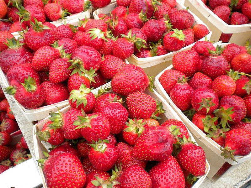 https://www.berries.com/blog/wp content/uploads///Strawberries East Liberty Farmers Market