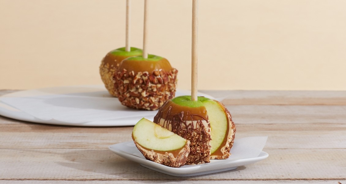 https://www.berries.com/blog/wp content/uploads///caramel apple sliced