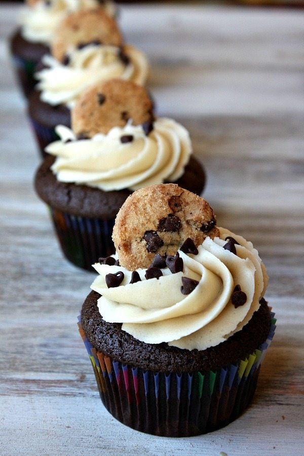 https://www.berries.com/blog/wp content/uploads///Cookie Dough Cupcakes