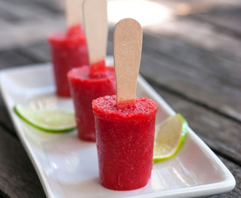 Spiced Strawberry Daiquiri Pops