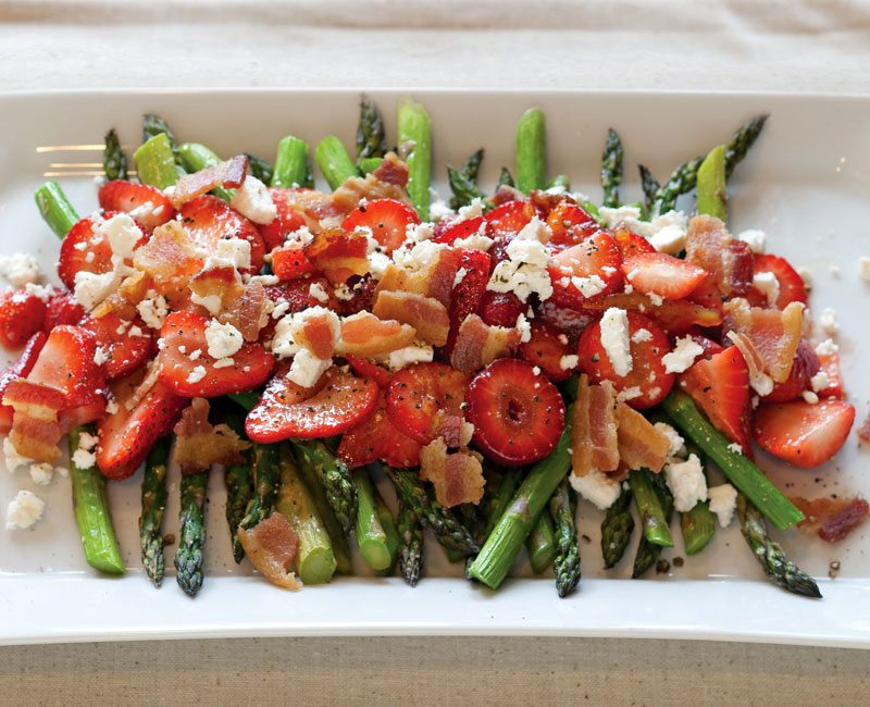 https://www.berries.com/blog/wp content/uploads///roasted asparagus salad