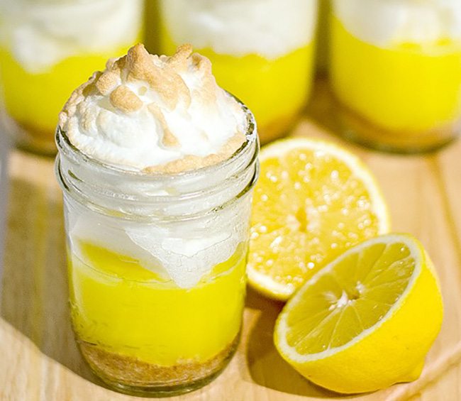 Mason Jar Lemon Meringue Pies