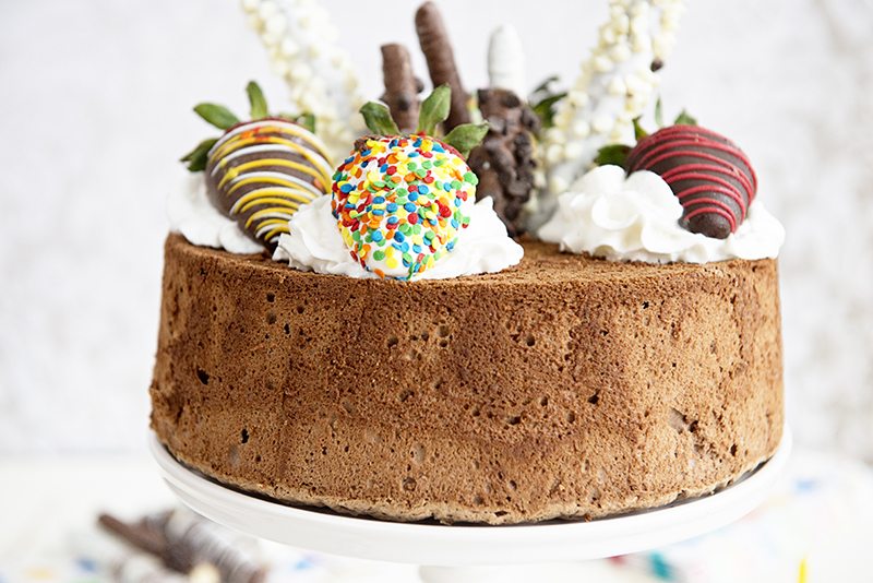 https://www.berries.com/blog/wp content/uploads///SB Chocolate Angel Food Cake