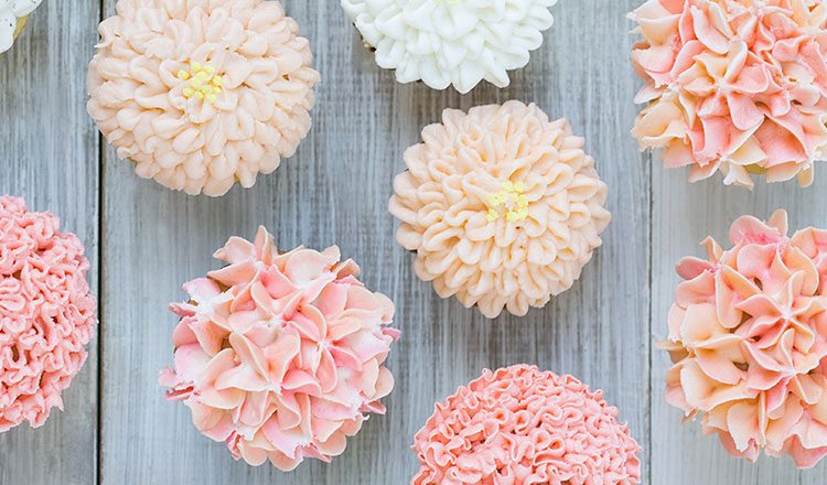 https://www.berries.com/blog/wp content/uploads///Floral Frosting Cupcakes