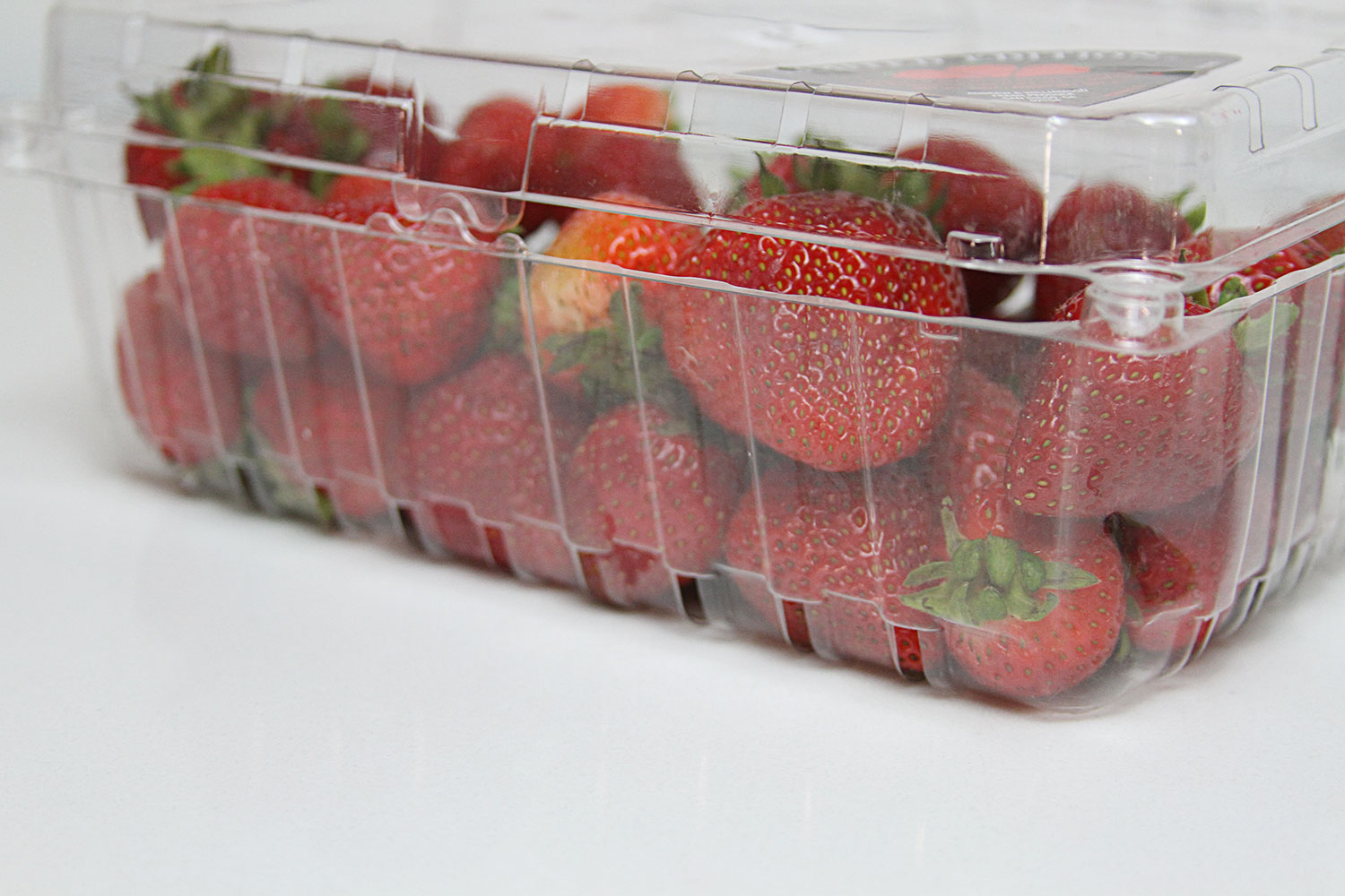 https://www.berries.com/blog/wp content/uploads///SB Strawberry Storage Countertop V