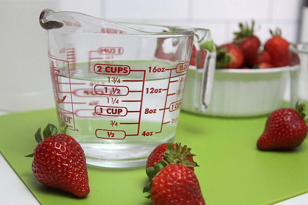 How To Store Strawberries Keep Them Fresh Shari S Berries Blog   SB Strawberry Storage Vinegar 01 1024x683 