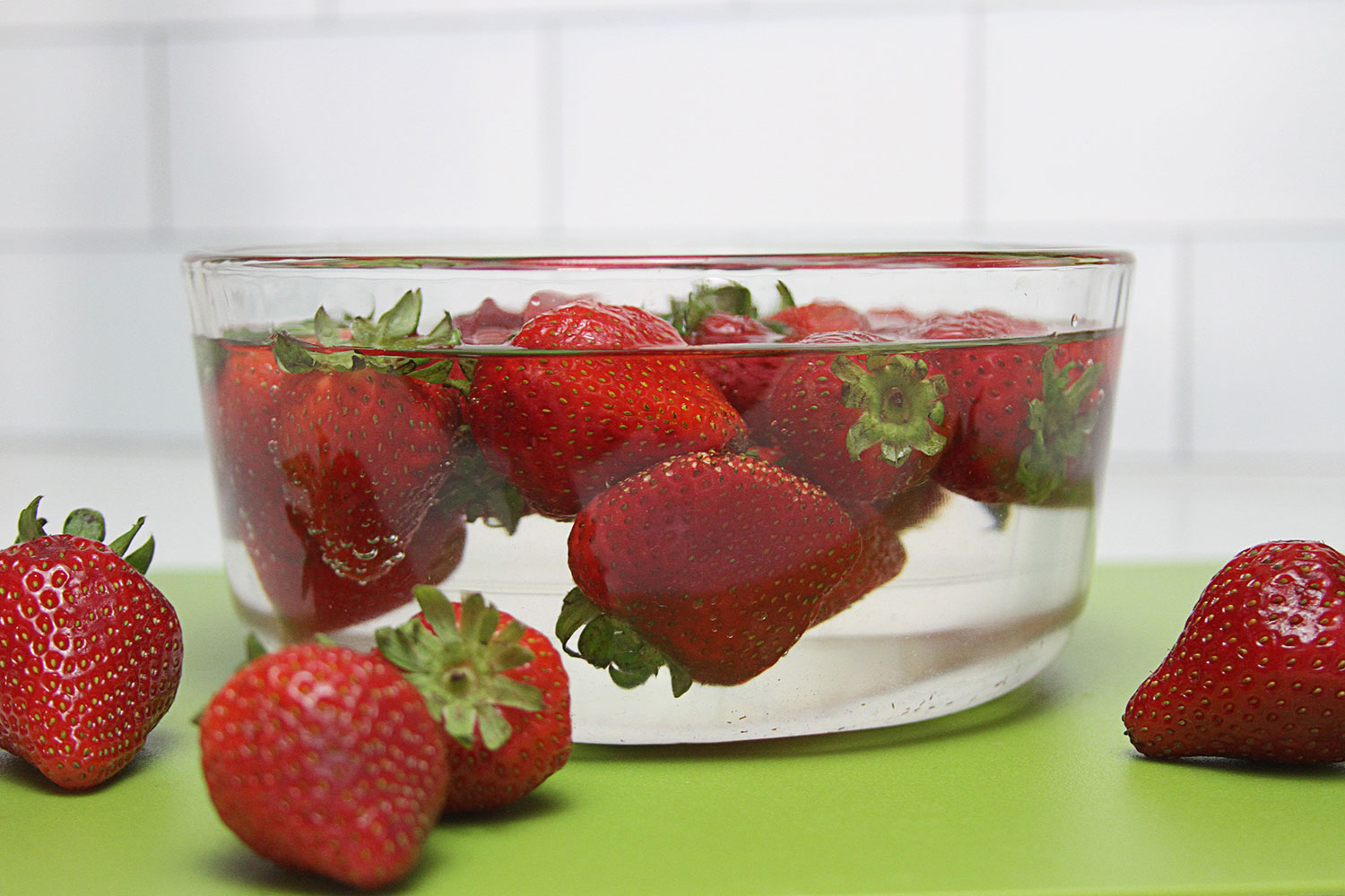 https://www.berries.com/blog/wp content/uploads///SB Strawberry Storage Vinegar