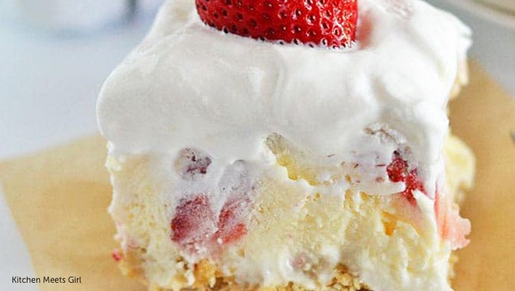 https://www.berries.com/blog/wp content/uploads///Strawberry Desserts kitchenmeetsgirl