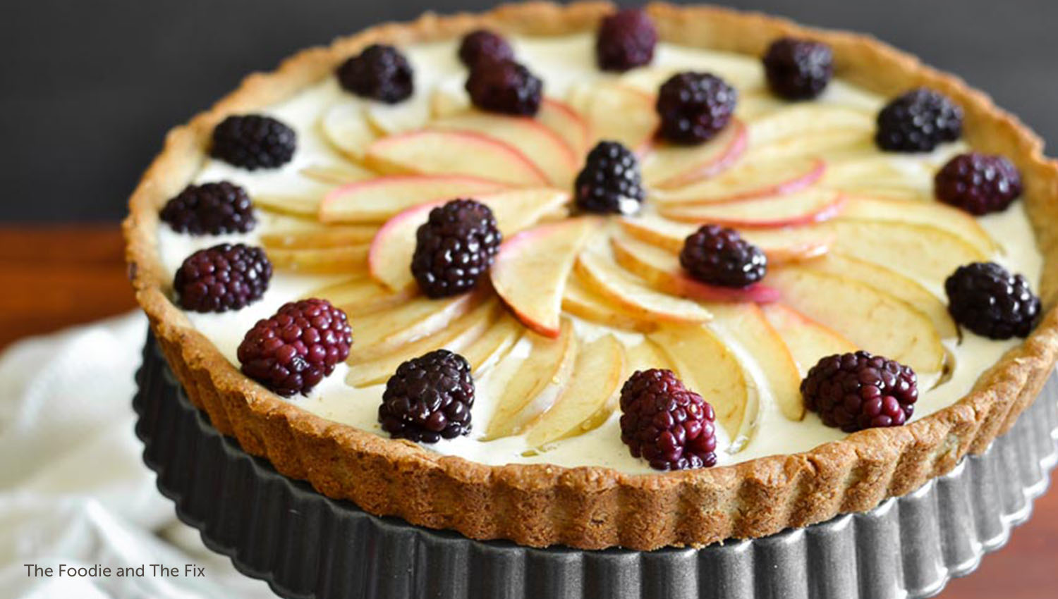 sb  thanksgiving apple blackberry cheesecake tart