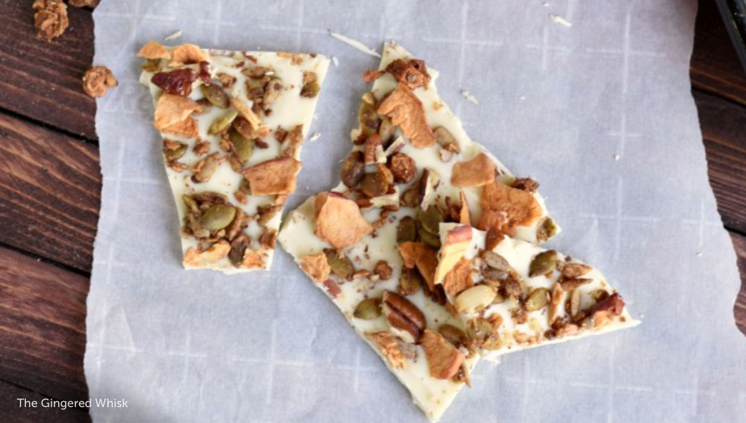 sb  thanksgiving apple cinnamon granola white chocolate bark