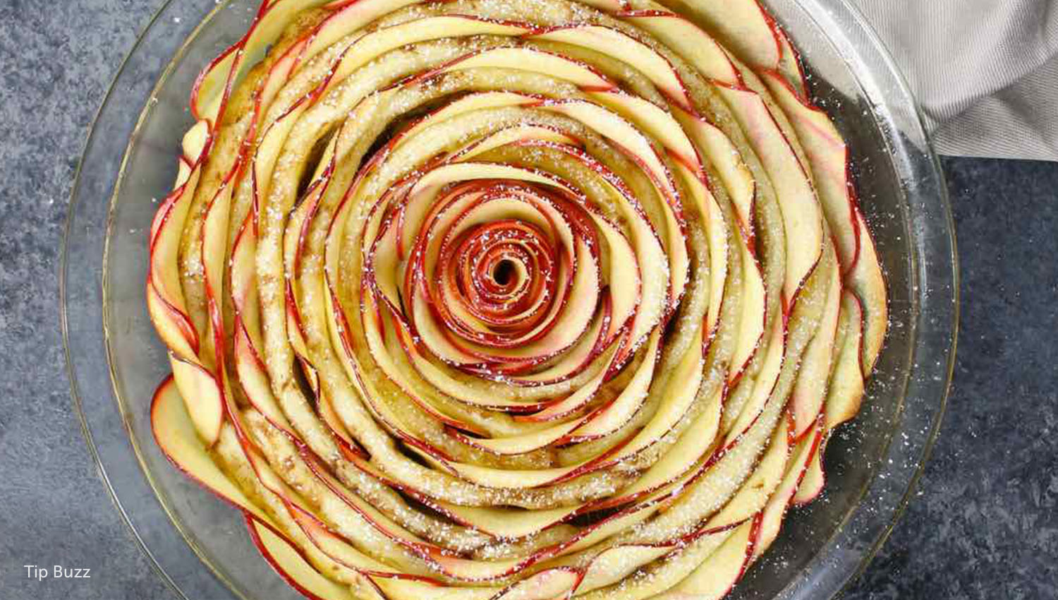 sb  thanksgiving easy cinnamon roll apple rose tart