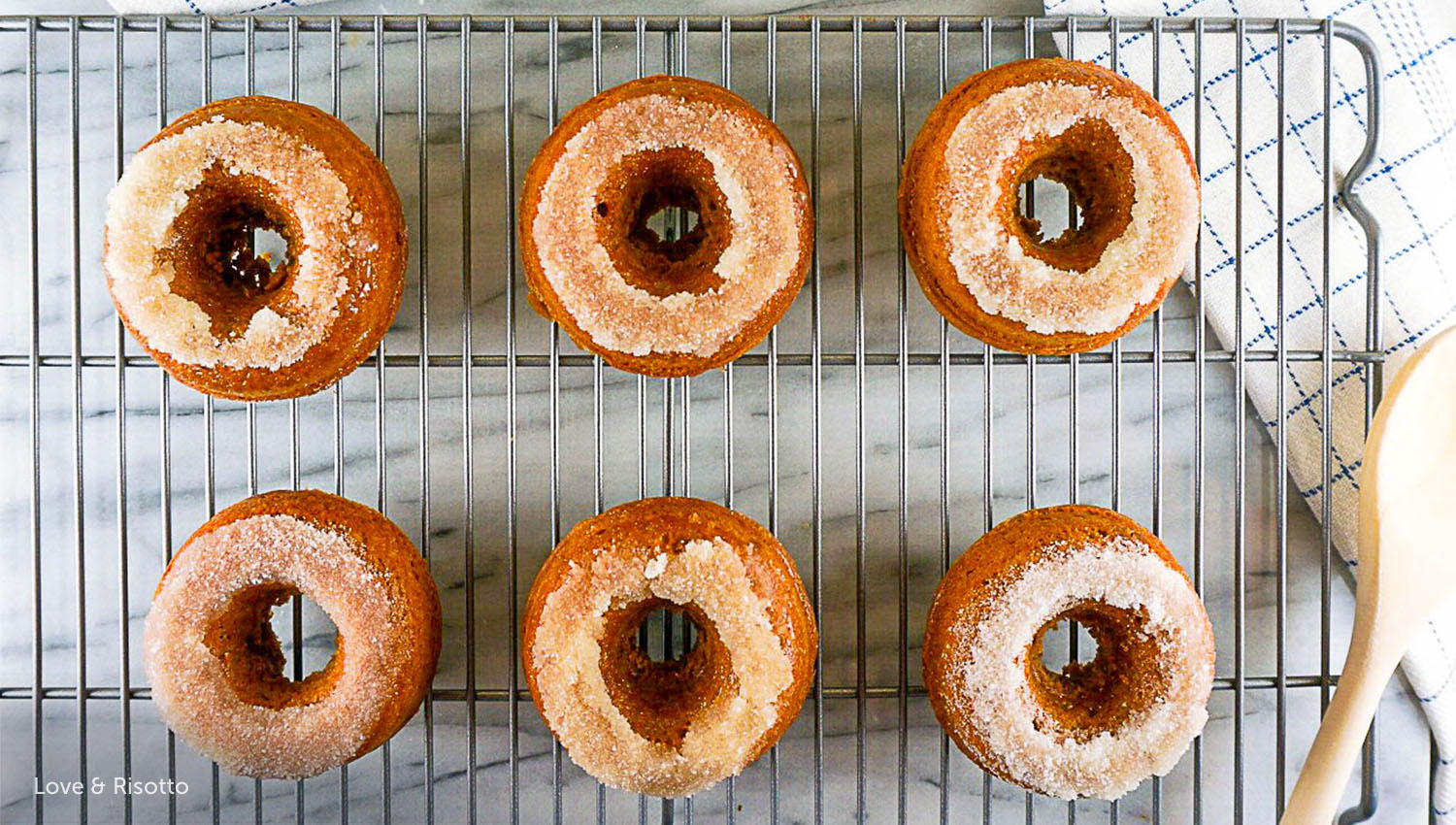 sb  thanksgiving pumpkin chai donuts