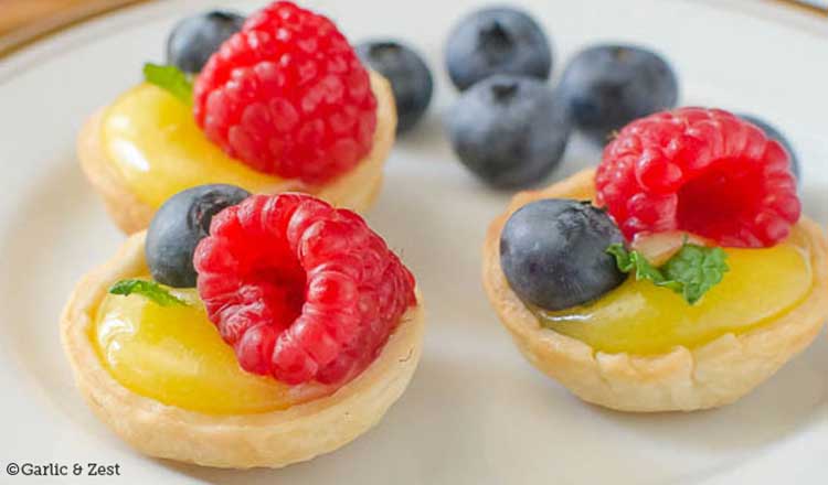 mini fruit tart