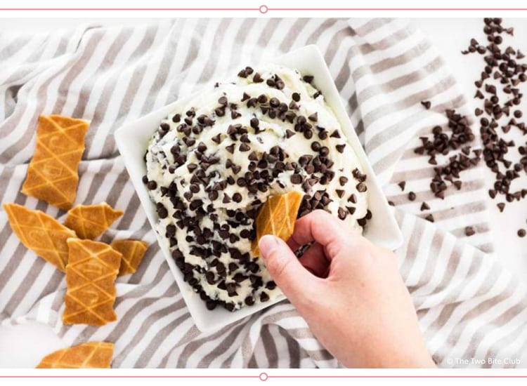 https://www.berries.com/blog/wp content/uploads///dessert dips cannoli dip