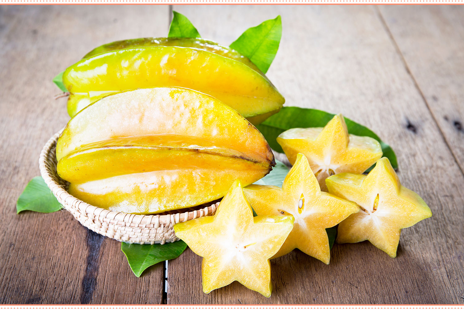 https://www.berries.com/blog/wp-content/uploads/2019/05/types-of-fruit-starfruit.jpg