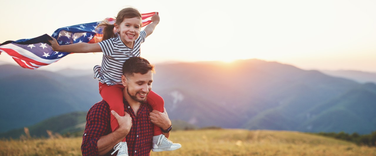 https://www.berries.com/blog/wp content/uploads///Girl With American Flag