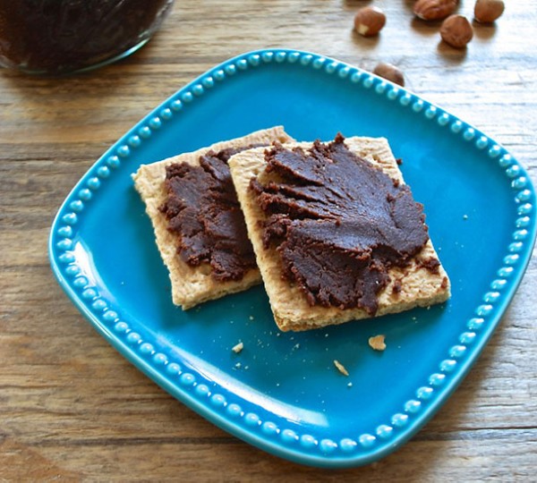 https://www.berries.com/blog/wp content/uploads///chocolate hazelnut spread blog