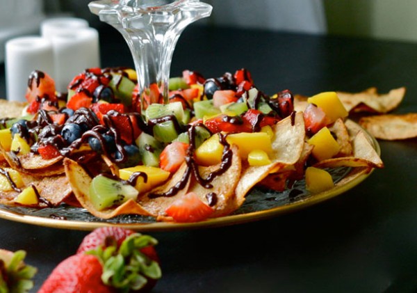 https://www.berries.com/blog/wp content/uploads///cinnamon chocolate nachos blog