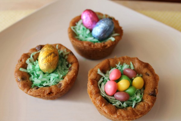 https://www.berries.com/blog/wp content/uploads///cookie cup easter baskets blog