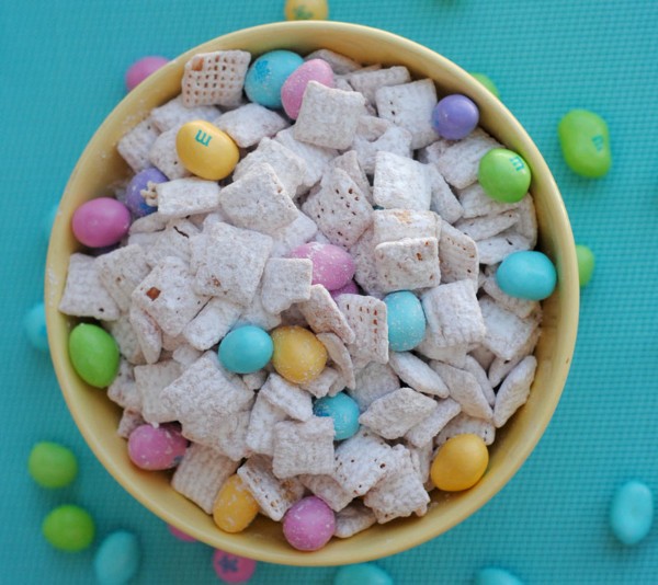 https://www.berries.com/blog/wp content/uploads///easter puppy chow blog