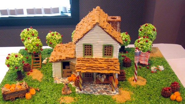 Gingerbread Farmhouse Orchard