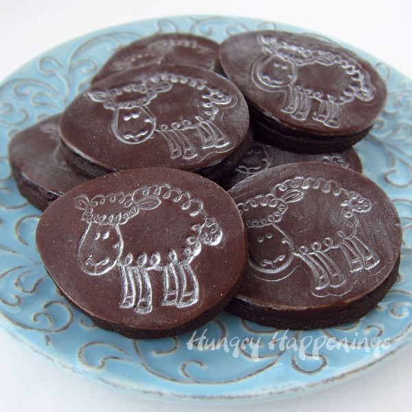 https://www.berries.com/blog/wp content/uploads///lamb stamped easter cookies blog