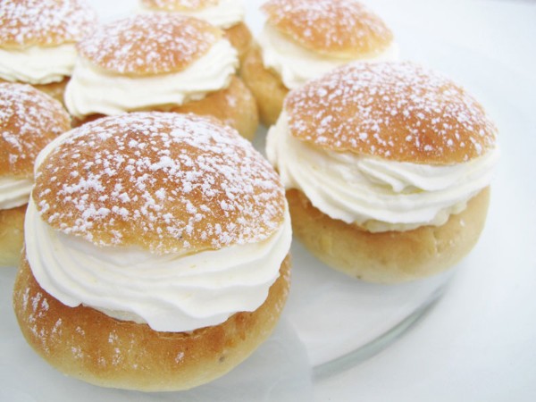 https://www.berries.com/blog/wp content/uploads///traditional semlor blog