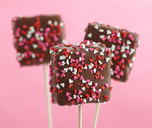 https://www.berries.com/blog/wp content/uploads///valentine marshmallow pops blog