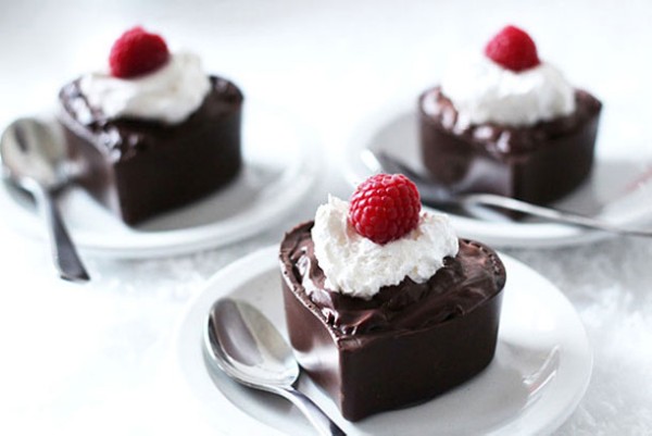 https://www.berries.com/blog/wp content/uploads///valentine pudding cups blog